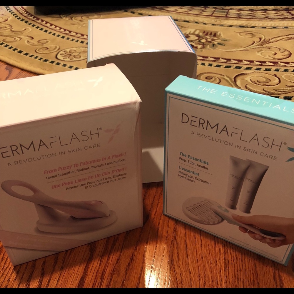 Dermaflash device, charging base/cord, essentials